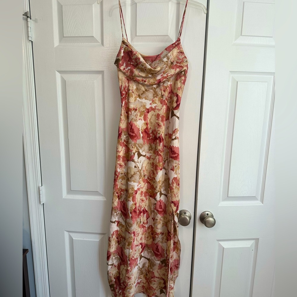 Selfie Leslie Midi Dress, pink floral